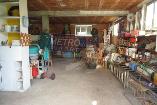 magazzino - UNIFAM. AUTONOMA THIENE (VI) EST 